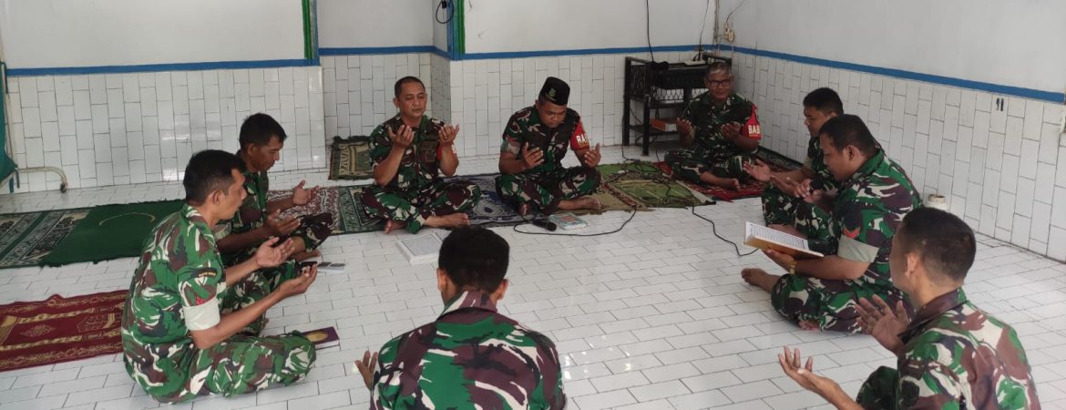 Jelang HUT TNI ke-81, Koramil 1609 Juntinyuat Gelar Doa Bersama di Mushola Ad Syifa