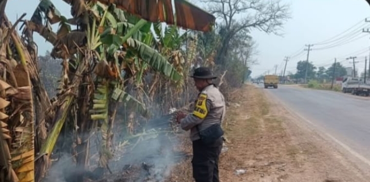Ground Check Temukan Titik Api di Desa Gasing, Polsek Talang Kelapa Lakukan Pemadaman