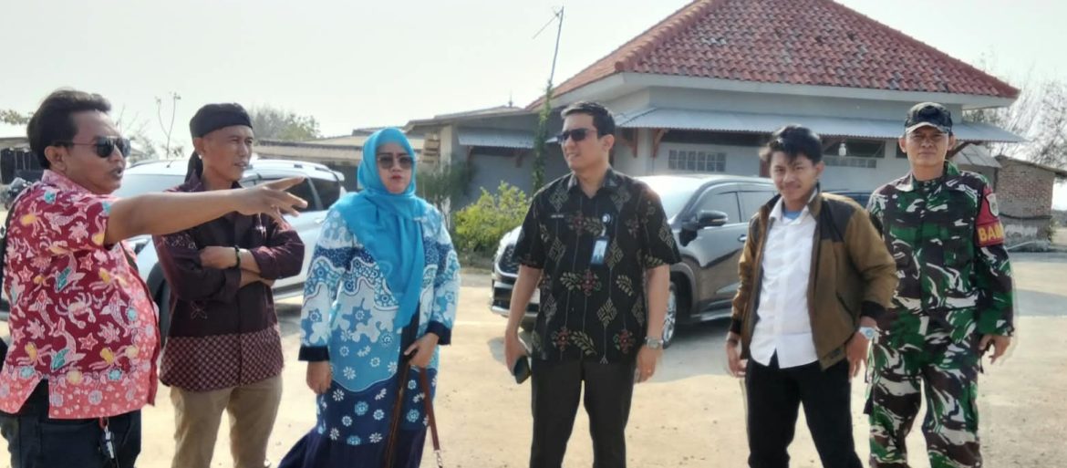 Babinsa Koramil 1608/Karangampel Monitoring Kunjungan Kerja Badan Otorita Pengelola Pantura di Pantai Tegal Agung