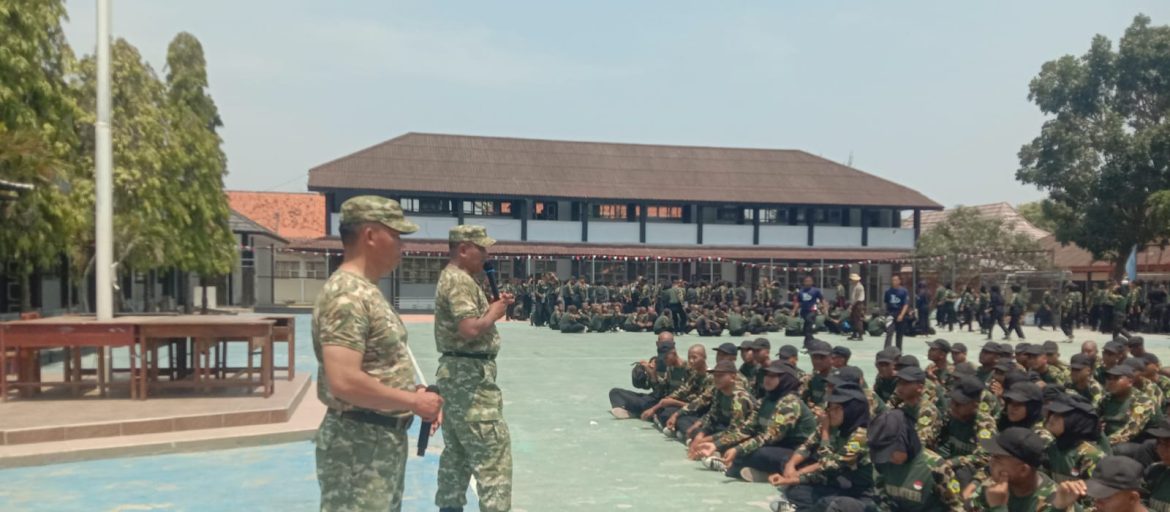 Bentuk Karakter Disiplin dan Nasionalisme, Koramil 1601 Indramayu Latih PBB Siswa SMKN 2 Pelayaran