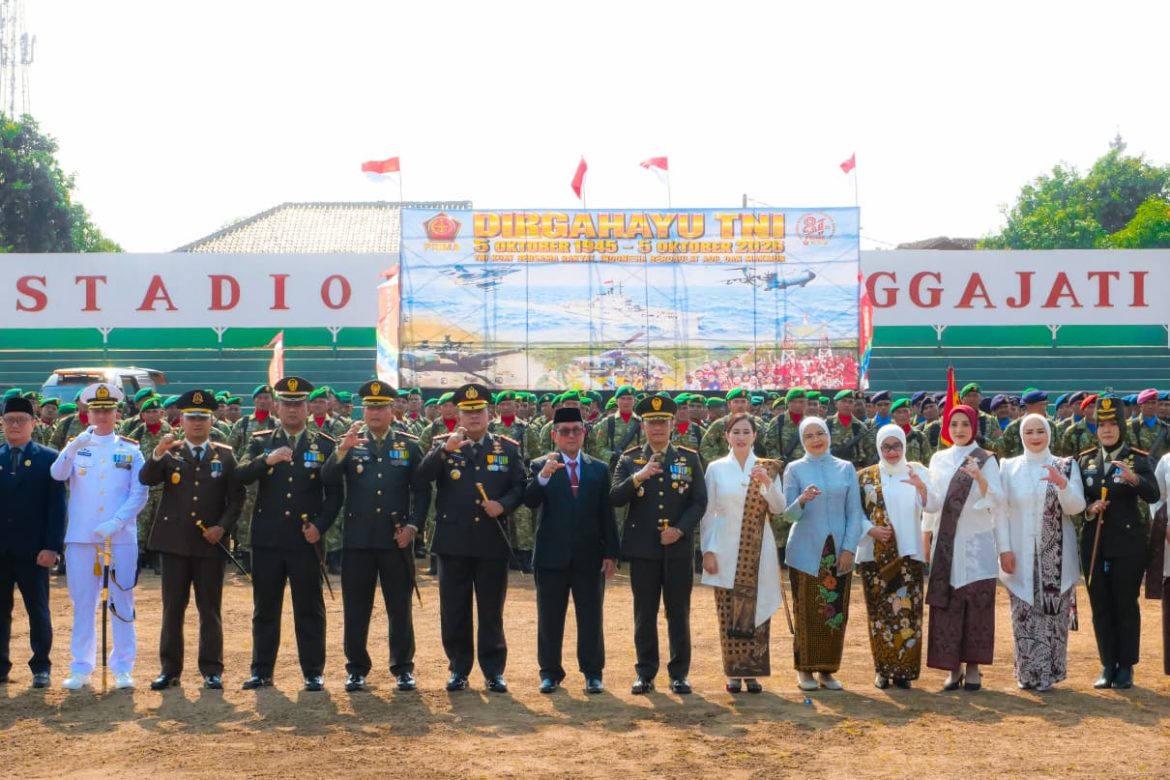 Kapolresta Cirebon Hadiri HUT ke-81 TNI, Tegaskan Soliditas TNI-Polri Jaga Keutuhan NKRI