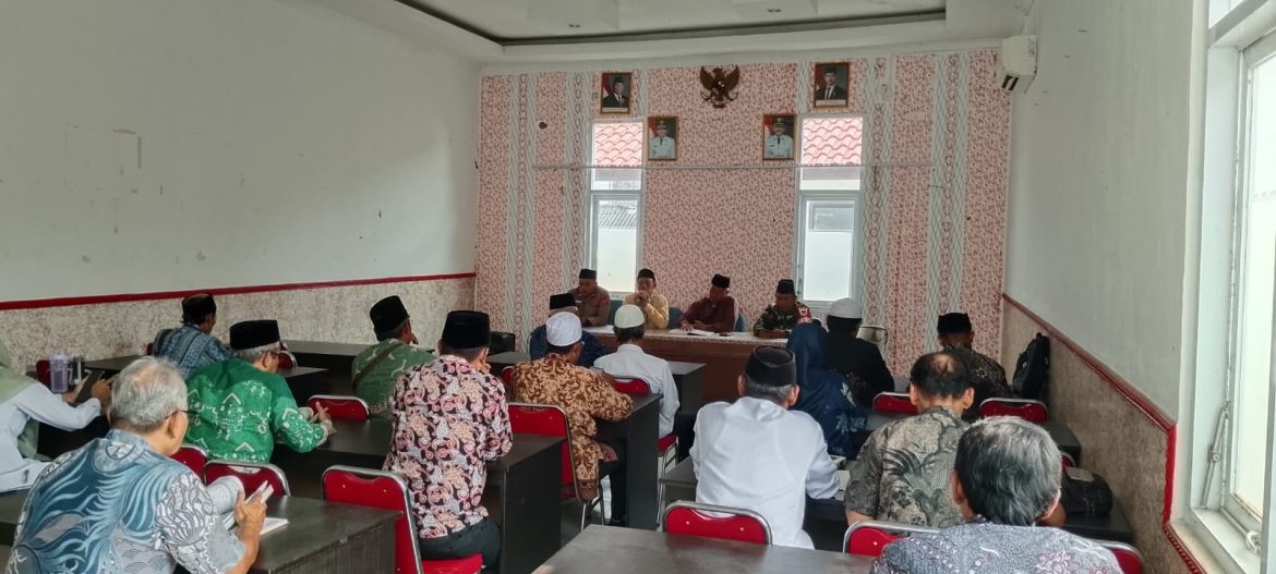 Babinsa Koramil 1601/Indramayu Ikuti Kegiatan Mengaji Al-Qur’an dalam Rangka Hari Jadi Indramayu ke-499 Tahun 2026