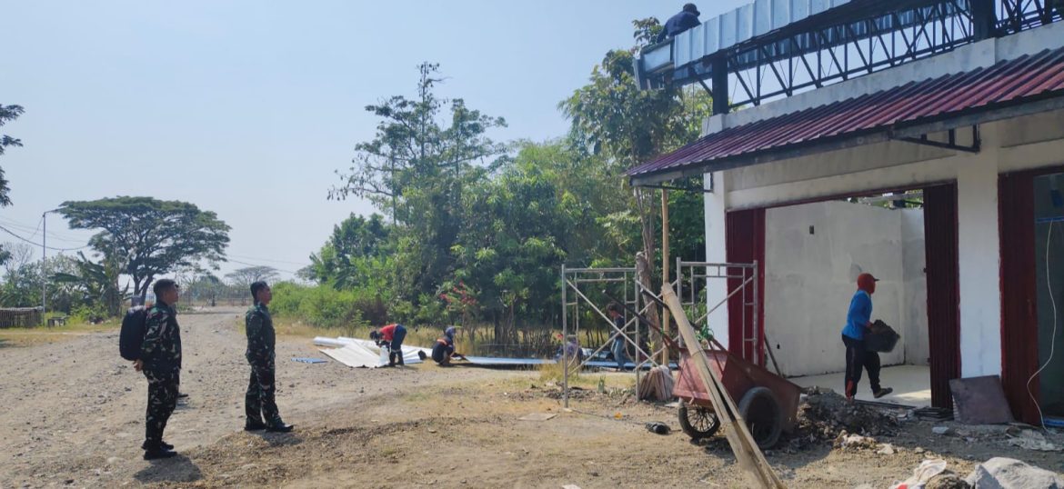 Danramil 1608 Karangampel Monitoring Dandim 0616/Indramayu Tinjau Pembangunan KDKMP di Kaplongan Lor, Dorong Percepatan Pengerjaan