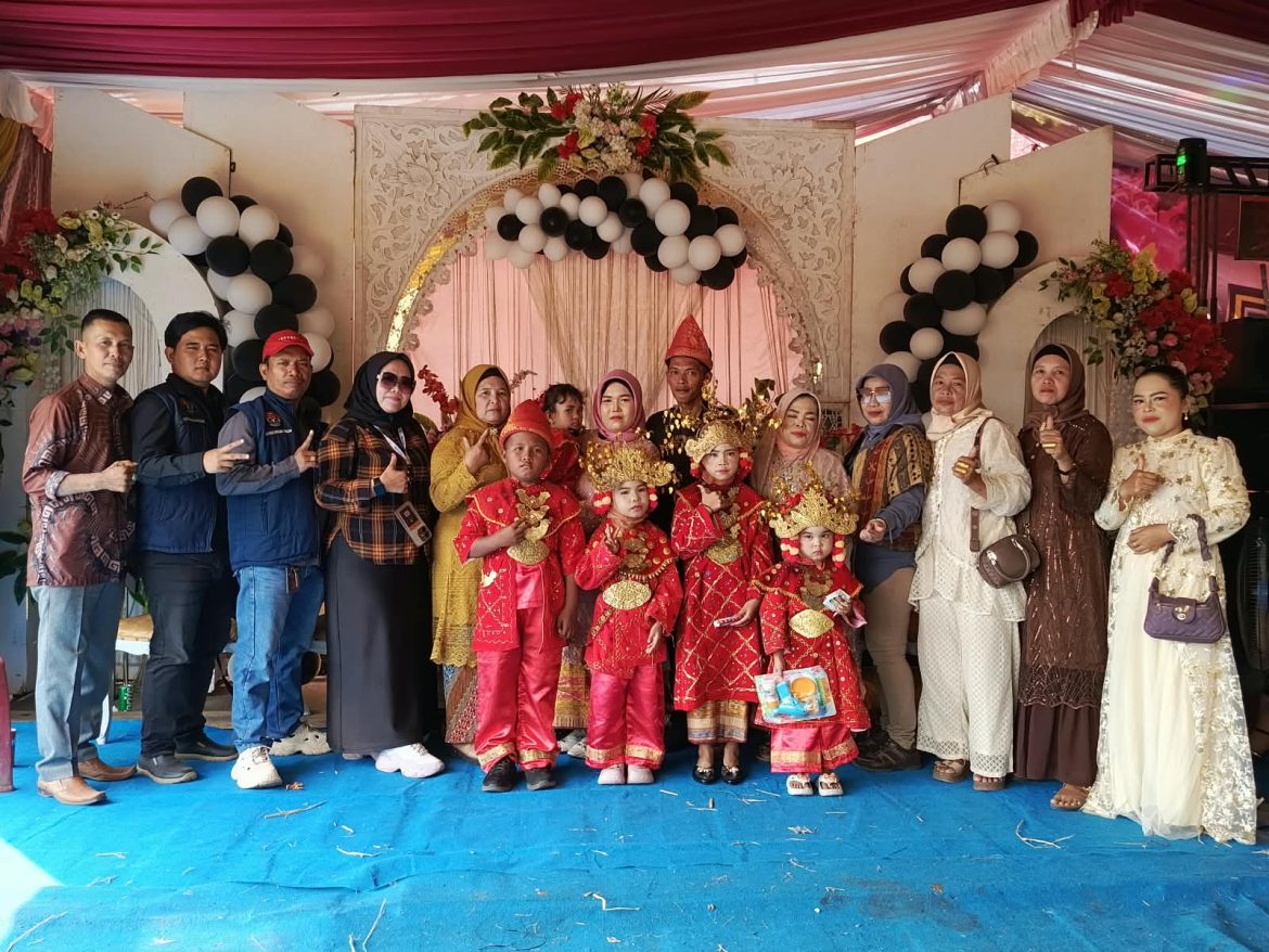Khitanan dan Tasyakuran Yoga Pratama dan Gea Amora Berlangsung Meriah di Jejawi
