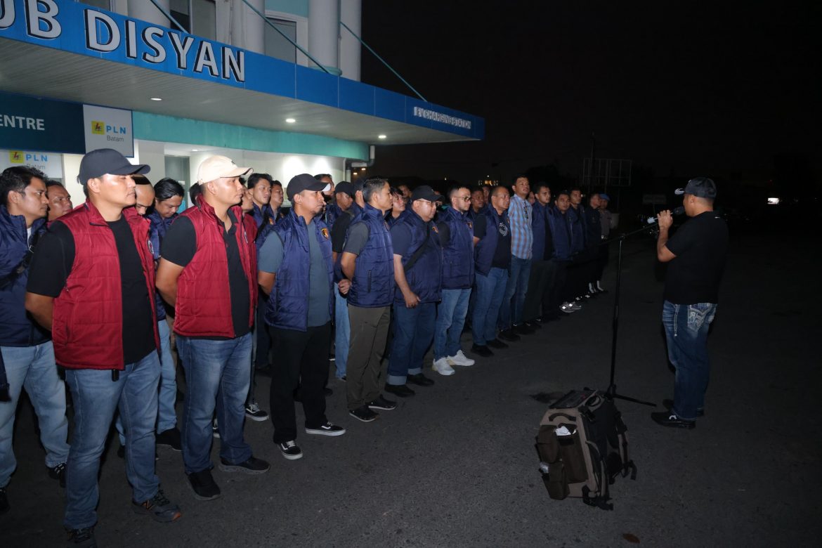 DITRESNARKOBA POLDA KEPRI AMANKAN 29 ORANG DALAM PENINDAKAN DI DUA LOKASI DI BATAM, 21 POSITIF TES URINE