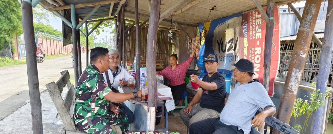 Babinsa Koramil 1608/Karangampel Ajak Tokoh Pemuda dan Warga Jaga Kebersihan Desa, Cegah Ancaman DBD