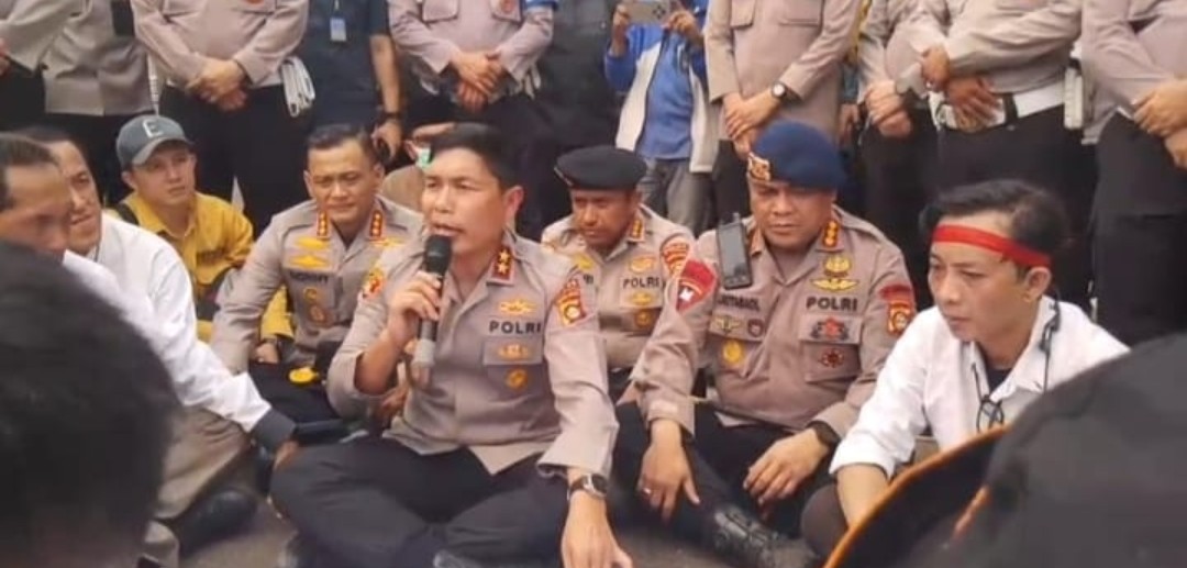 Aksi Solidaritas Pers di Polda Sumsel, Minta Kapolda Sumsel Usut Tuntas Pelaku Kekerasan