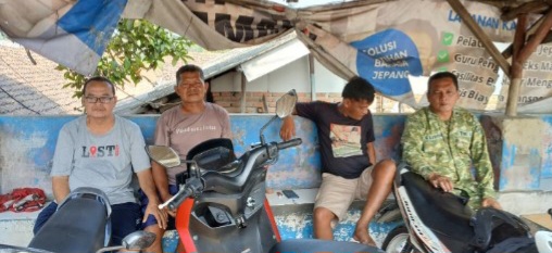 Pererat Kedekatan dengan Warga, Babinsa Koramil 1605 Sukagumiwang Ajak Masyarakat Tulungagung Perkuat Gotong Royong