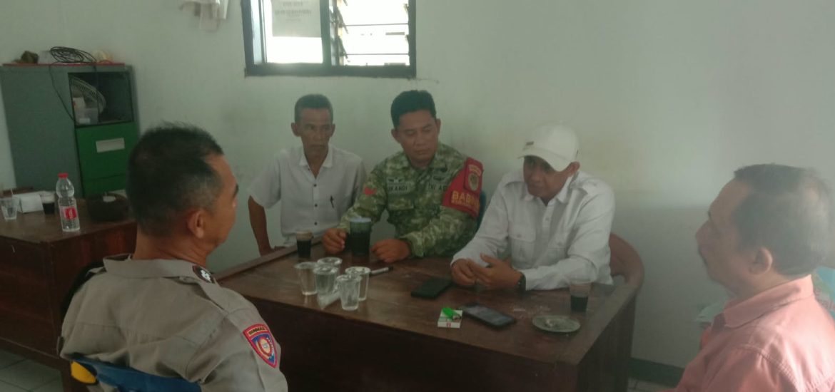 Komsos di Pabean Udik, Babinsa Koramil 1601/Indramayu Ajak Warga Waspadai Kebakaran dan Jaga Kamtibmas