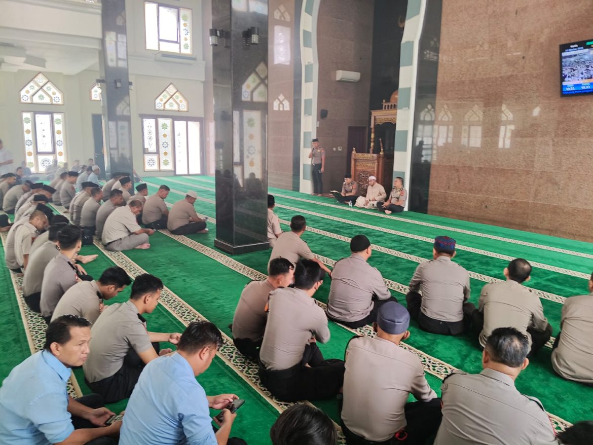 Polda Sumsel Gelar Binrohtal Rutin Perkuat Keimanan dan Integritas Personel