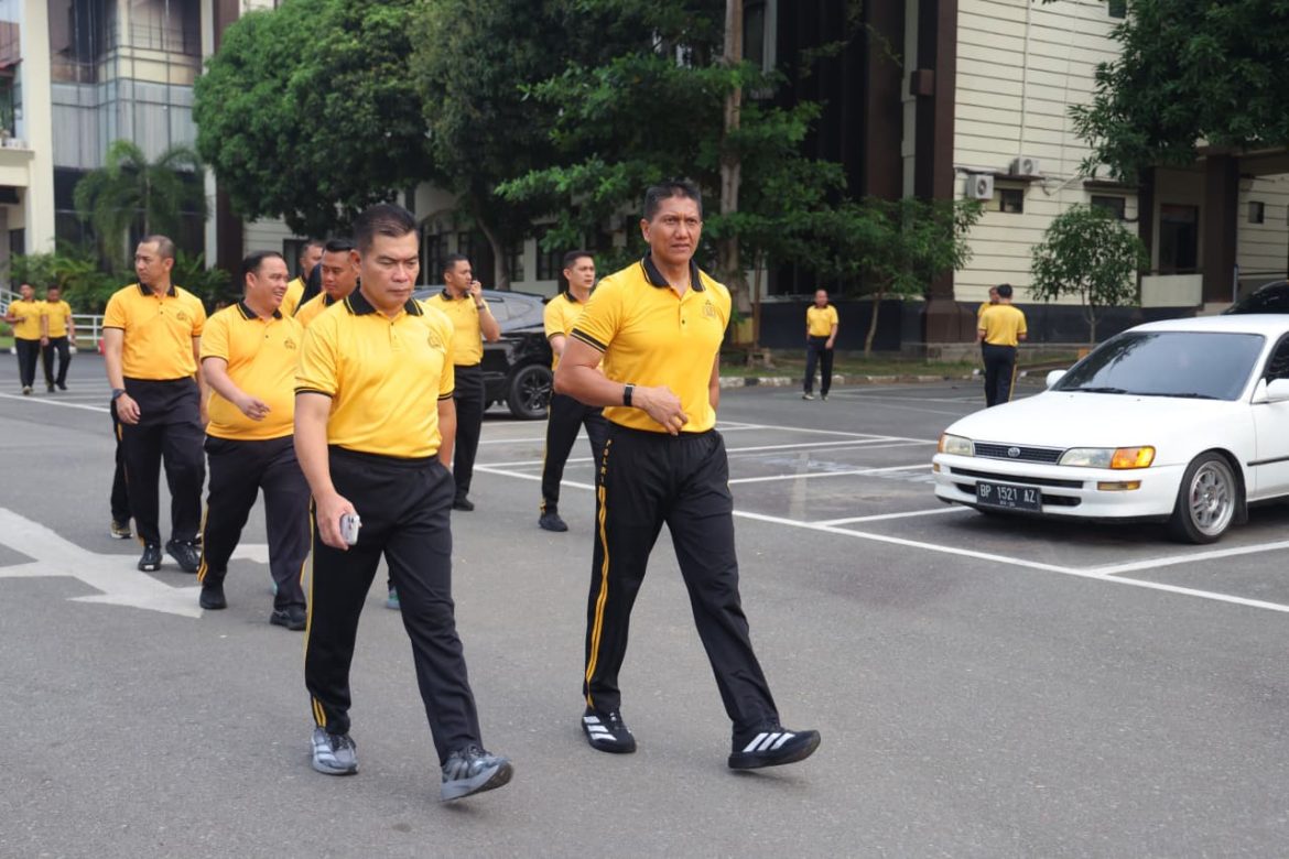 KAPOLDA KEPRI BERSAMA MASYARAKAT, RAWAT LINGKUNGAN LEWAT _GREEN POLICING*
