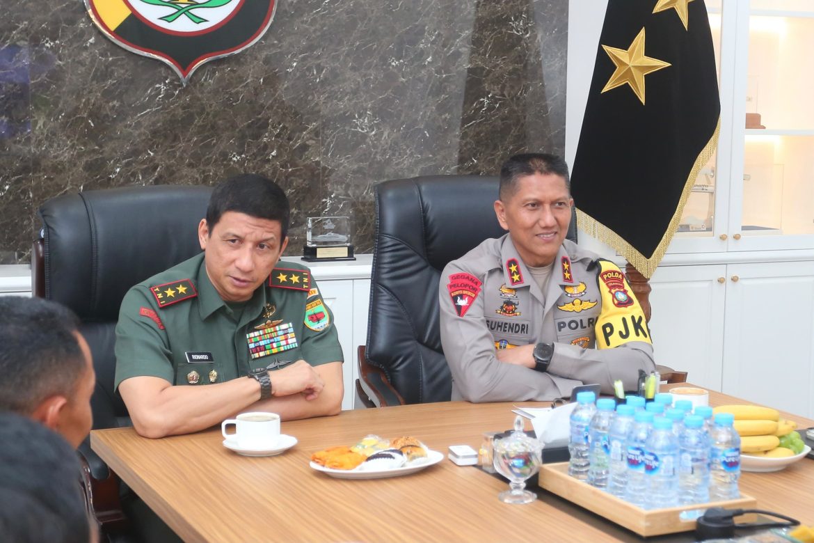 SILATURAHMI PANGDAM XXV/SULTAN MAHMUD RIAYAT SYAH DENGAN KAPOLDA KEPRI, PERKUAT SINERGITAS TNI–POLRI