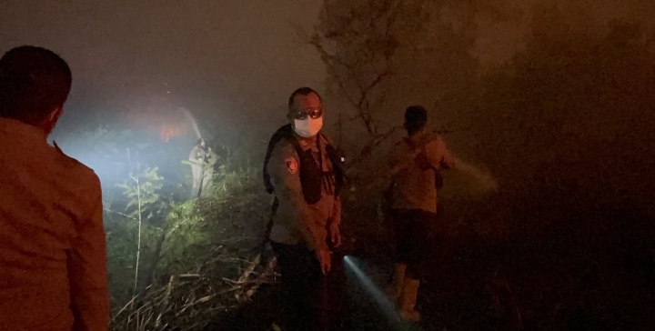 Tim Gabungan Berhasil Jinakkan Kebakaran Lahan 5 Hektare di Pemulutan Ogan Ilir