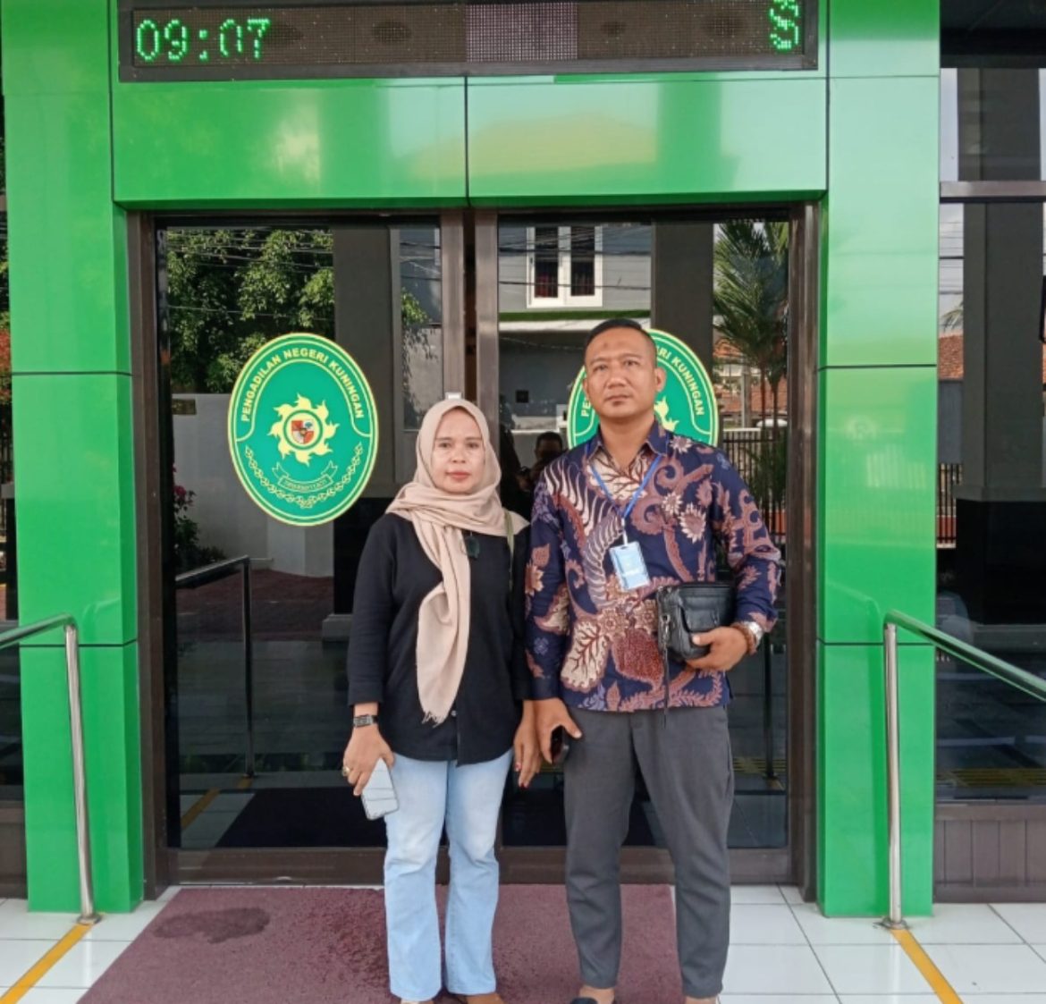 Tim Kuasa Hukum FWJI Korwil Kuningan Dampingi Klien dalam Sidang Gugatan Perdata di PN Kuningan